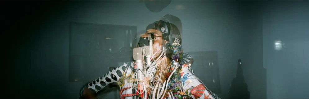 ryan-reynolds-gq-2015-02-4.webp<br />
